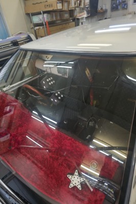 日産HC32ローレル　フロントガラス交換修理　旧車　｜東京都のお客様